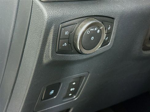 Used 2022 Ford F450 Platinum w/ FX4 Off-Road Package AWD/4WD image 7