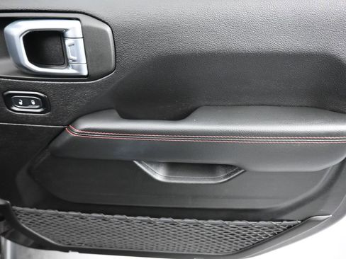 Used 2022 Jeep Wrangler Unlimited Rubicon w/ Cold Weather Group image 43