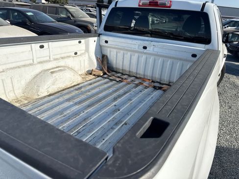 Used 2019 Chevrolet Colorado W/T RWD image 16