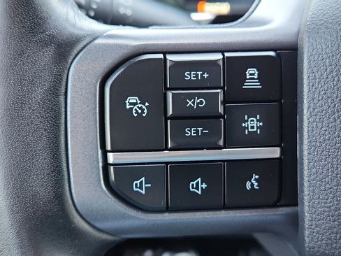 Used 2024 Ford F150 Lariat w/ FX4 Off-Road Package image 16