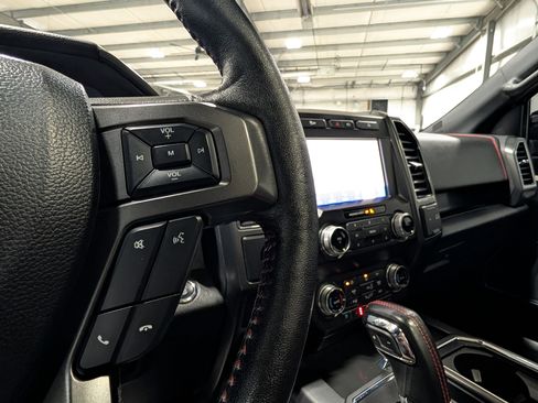 Used 2020 Ford F150 Lariat w/ Equipment Group 502A Luxury AWD/4WD image 31