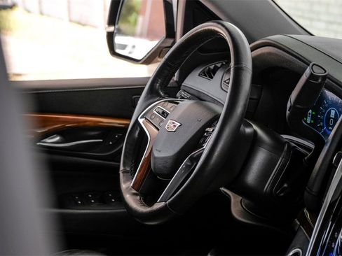 Used 2019 Cadillac Escalade ESV Luxury image 12