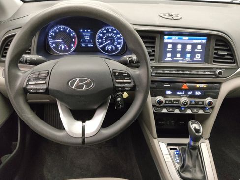 Used 2020 Hyundai Elantra SEL FWD image 22