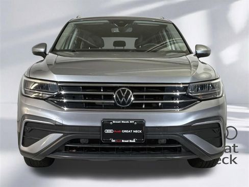 Used 2022 Volkswagen Tiguan SE AWD/4WD image 25