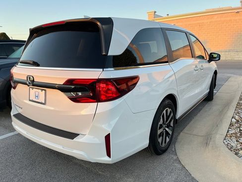 Used 2026 Honda Odyssey EX-L image 4