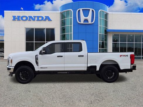 Used 2024 Ford F250 XLT w/ FX4 Off-Road Package image 6