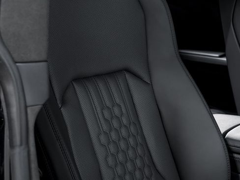 Used 2025 Lamborghini Urus SE AWD/4WD image 42