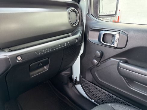 Used 2023 Jeep Wrangler Sport image 28