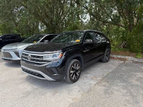 Used 2023 Volkswagen Atlas Cross Sport SE FWD image 6