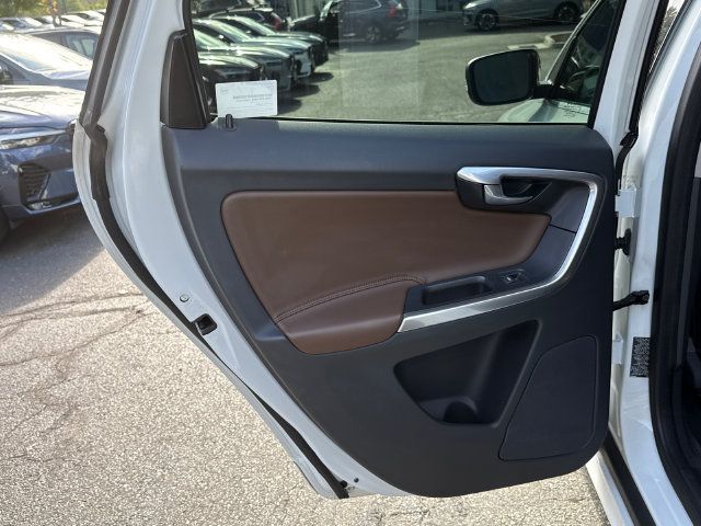 Used 2017 Volvo XC60 T6 Dynamic w/ Preferred Option Package AWD/4WD image 20