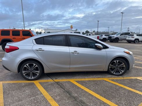 Used 2016 Kia Forte EX FWD image 11