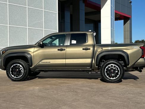 New 2026 Toyota Tacoma TRD Off-Road image 7