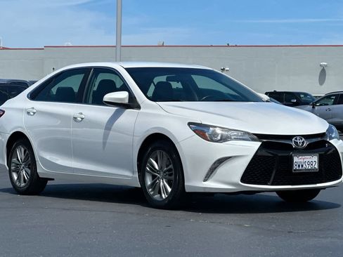 Used 2016 Toyota Camry SE FWD image 5