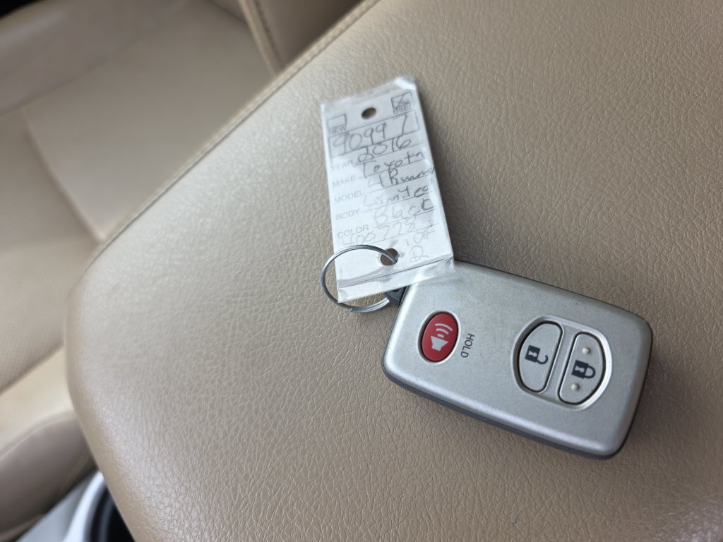 Used 2016 Toyota 4Runner Limited AWD/4WD image 39