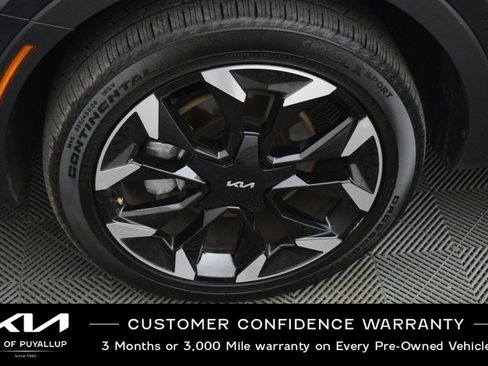 Certified 2025 Kia Sorento EX w/ Panoramic Sunroof Package AWD/4WD image 21