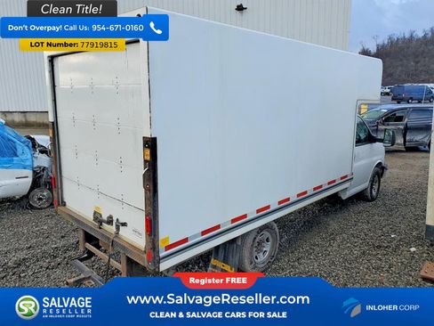 Used 2021 Chevrolet Express 3500 w/ Driver Convenience Package image 4