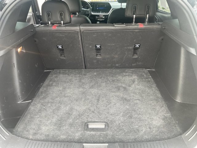 Certified 2025 Chevrolet Trax RS w/ Sunroof Package FWD image 30