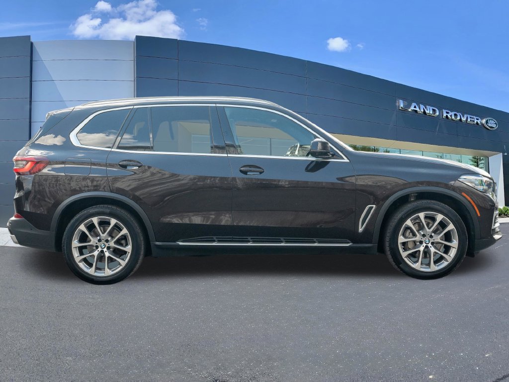 Used 2022 BMW X5 xDrive40i w/ Premium Package AWD/4WD image 8