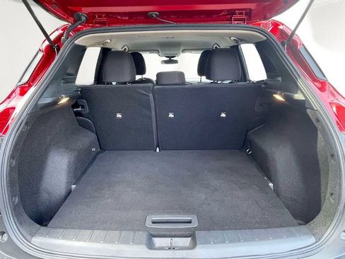 Used 2026 Nissan Kicks SV FWD image 8