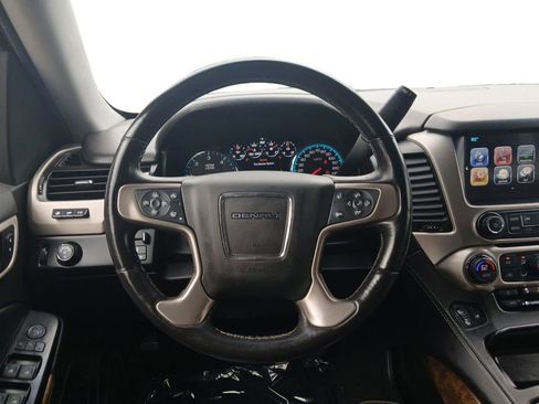 Used 2017 GMC Yukon Denali RWD image 12