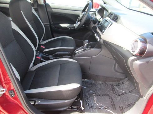 Used 2021 Nissan Versa SV FWD image 12