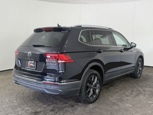 Used 2022 Volkswagen Tiguan SE AWD/4WD image 9