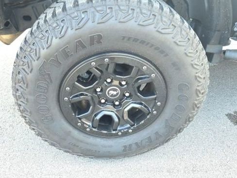 Used 2022 Ford Bronco Wildtrak image 9