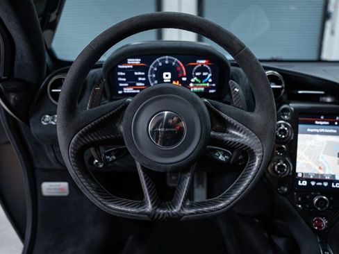 Used 2018 McLaren 720S Performance RWD image 19