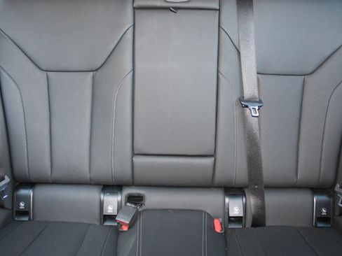 Used 2023 BMW i4 eDrive40 RWD image 5