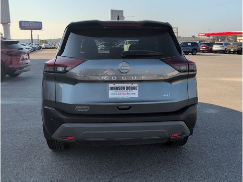 Used 2023 Nissan Rogue S image 4
