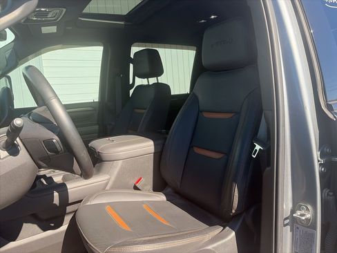 Used 2024 GMC Sierra 2500 AT4 w/ AT4 Premium Plus Package image 11