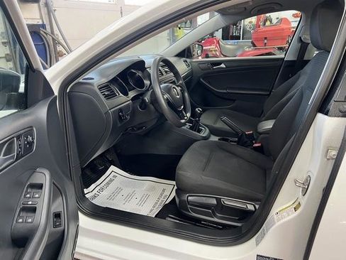Used 2015 Volkswagen Jetta S image 6