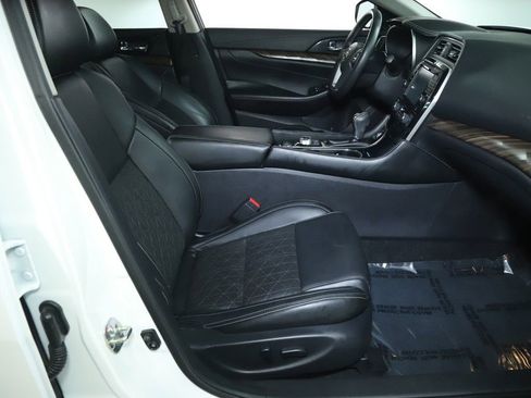 Used 2018 Nissan Maxima Platinum image 34