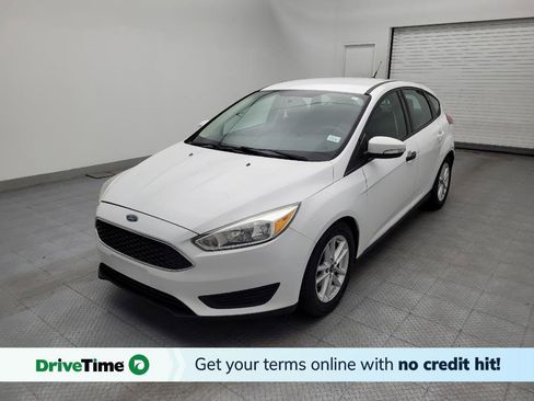 Used 2016 Ford Focus SE FWD image 1