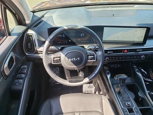Certified 2024 Kia Sorento S FWD image 14