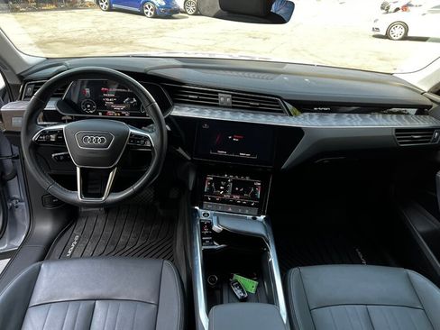 Used 2022 Audi e-tron Premium w/ Convenience Plus Package AWD/4WD image 25