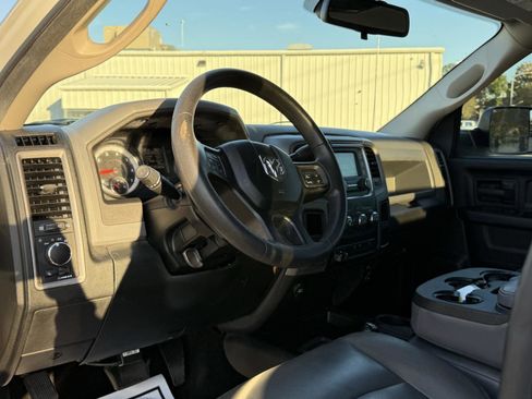 Used 2015 RAM 2500 Tradesman w/ Chrome Appearance Group image 15