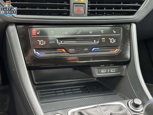 Used 2025 Volkswagen Jetta SEL FWD image 29