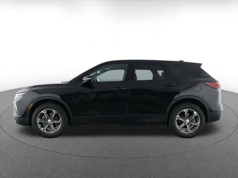 Used 2025 Chevrolet Blazer LT FWD image 4