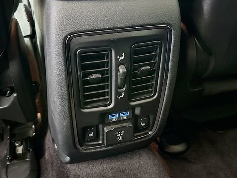 Used 2017 Jeep Grand Cherokee Limited w/ Trailer Tow Group IV AWD/4WD image 30