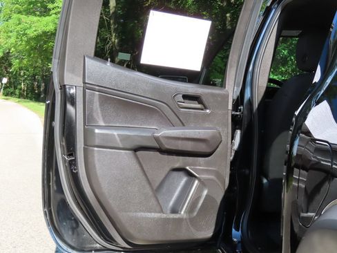 Used 2024 Chevrolet Colorado Trail Boss w/ Technology Package AWD/4WD image 27