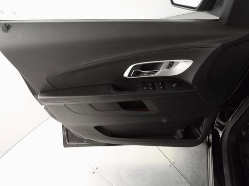 Used 2017 Chevrolet Equinox LT w/ Convenience Package FWD image 9