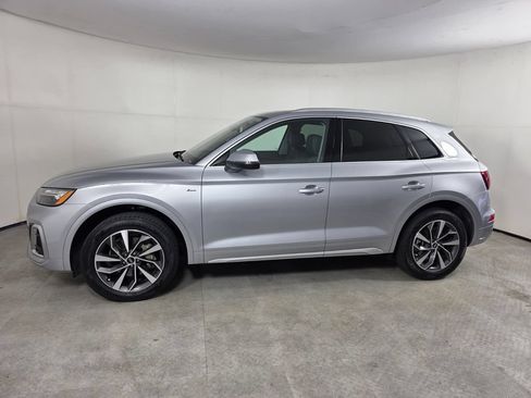 Used 2022 Audi Q5 2.0T Premium w/ Convenience Package AWD/4WD image 7