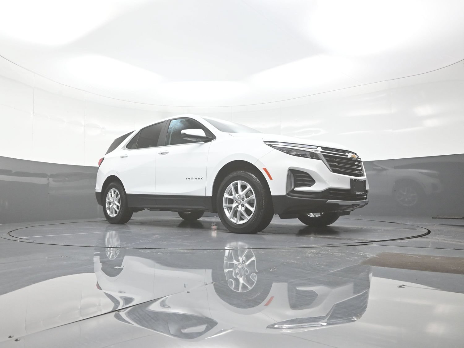 Used 2024 Chevrolet Equinox LT AWD/4WD image 9