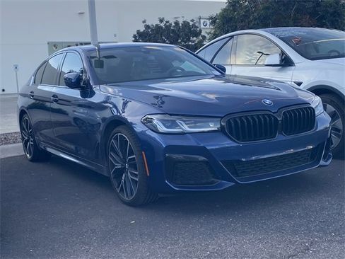 Used 2021 BMW 530e w/ M Sport Package image 3