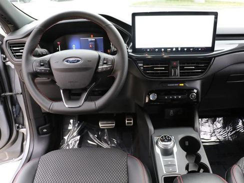 Used 2024 Ford Escape ST-Line w/ Tech Pack #1 FWD image 18