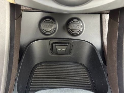 Used 2014 Hyundai Santa Fe w/ Technology Package 05 image 30