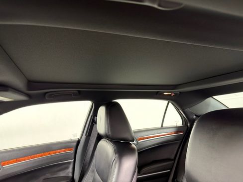 Used 2013 Chrysler 300 w/ Driver Convenience Group RWD image 14