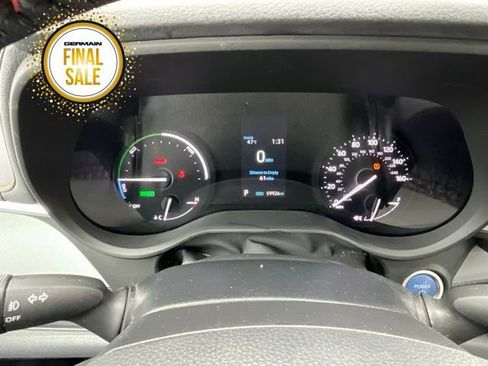 Used 2023 Toyota Sienna XSE image 13