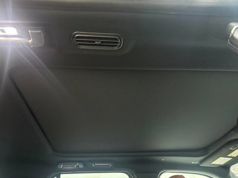 Used 2018 Lincoln Navigator Reserve w/ Technology Package image 32